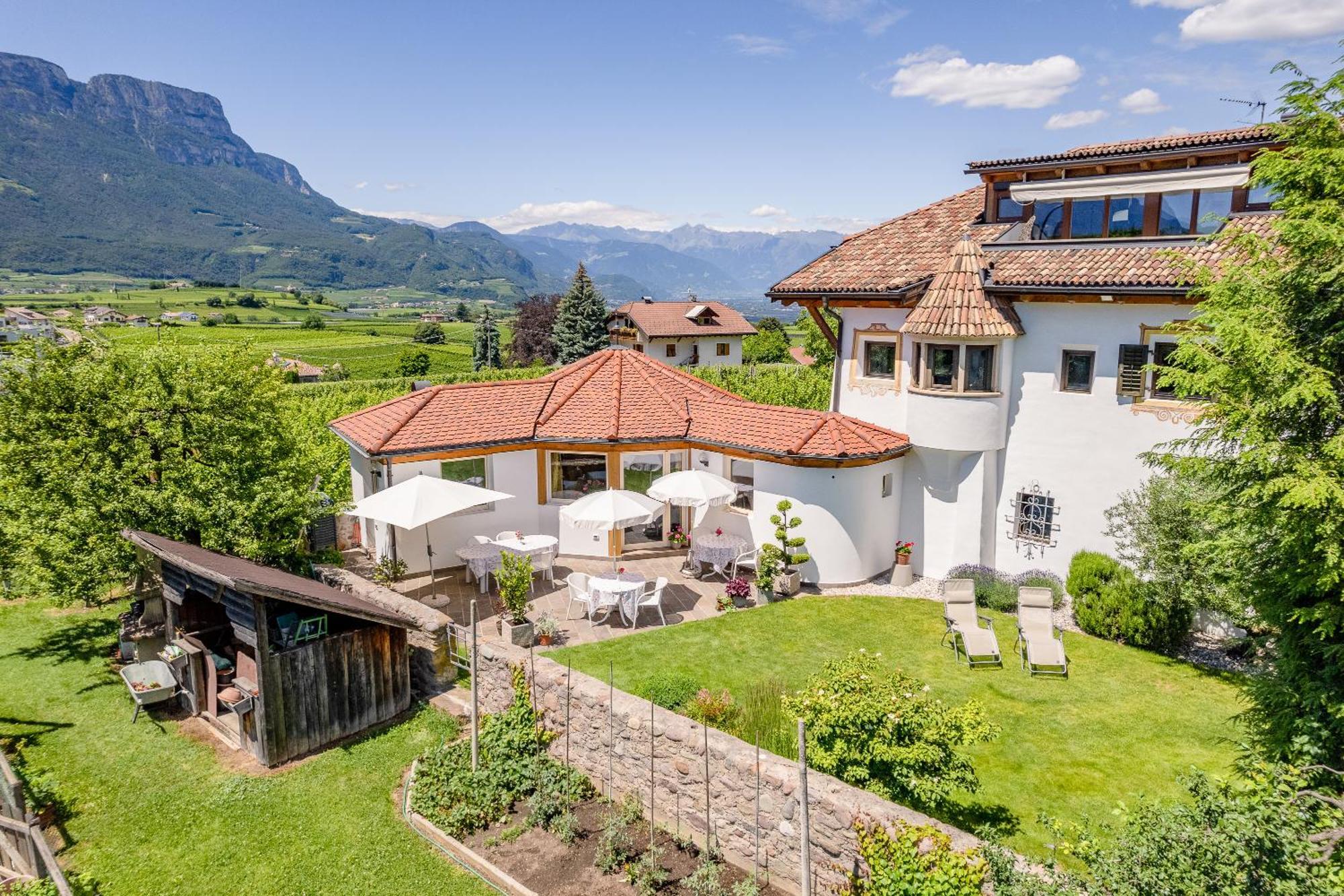 Bed and Breakfast Haus Oberhofer Cornaiano Esterno foto